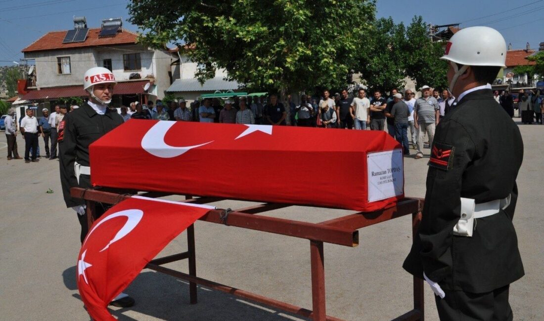 Isparta'nın Yalvaç ilçesinde 93 yaşında hayatını kaybeden Kore Gazisi Ramazan