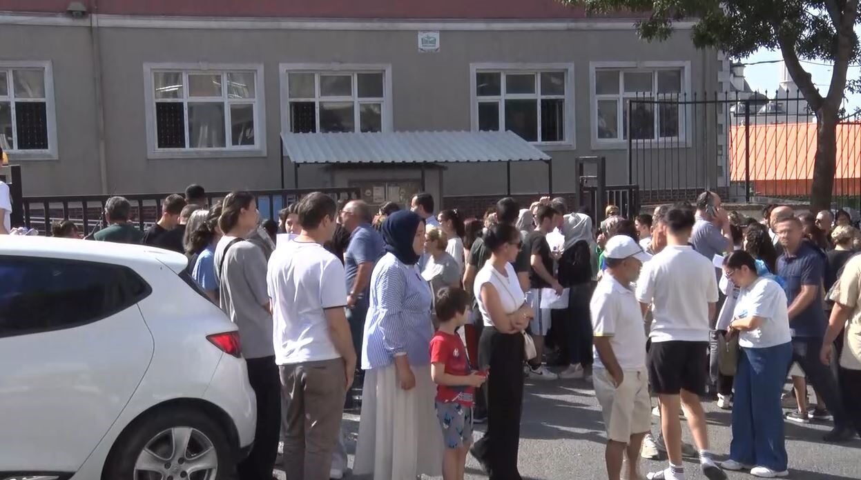 Yükseköğretim Kurumları Sınavı'nın (YKS) birinci oturumu olan Temel Yeterlilik Testi