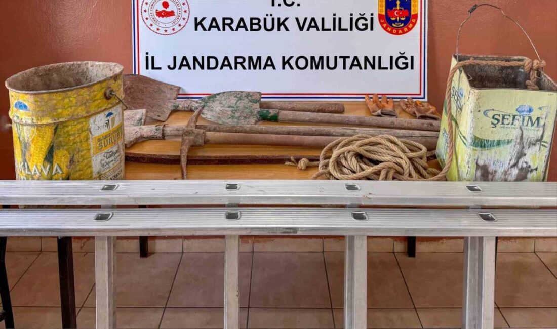 Karabük'ün Ovacık ilçesinde izinsiz kazı yapan İsmail Yılmaz ve Mehmet