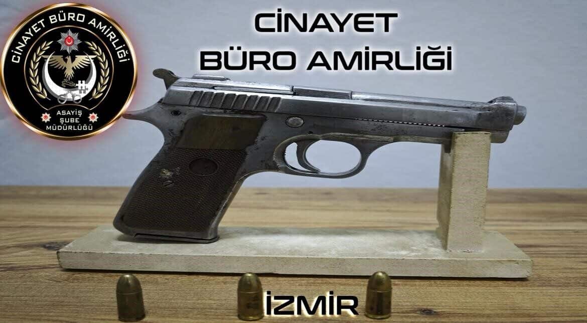 İzmir Buca'da alacak verecek meselesi yüzünden meydana gelen silahlı kavgada