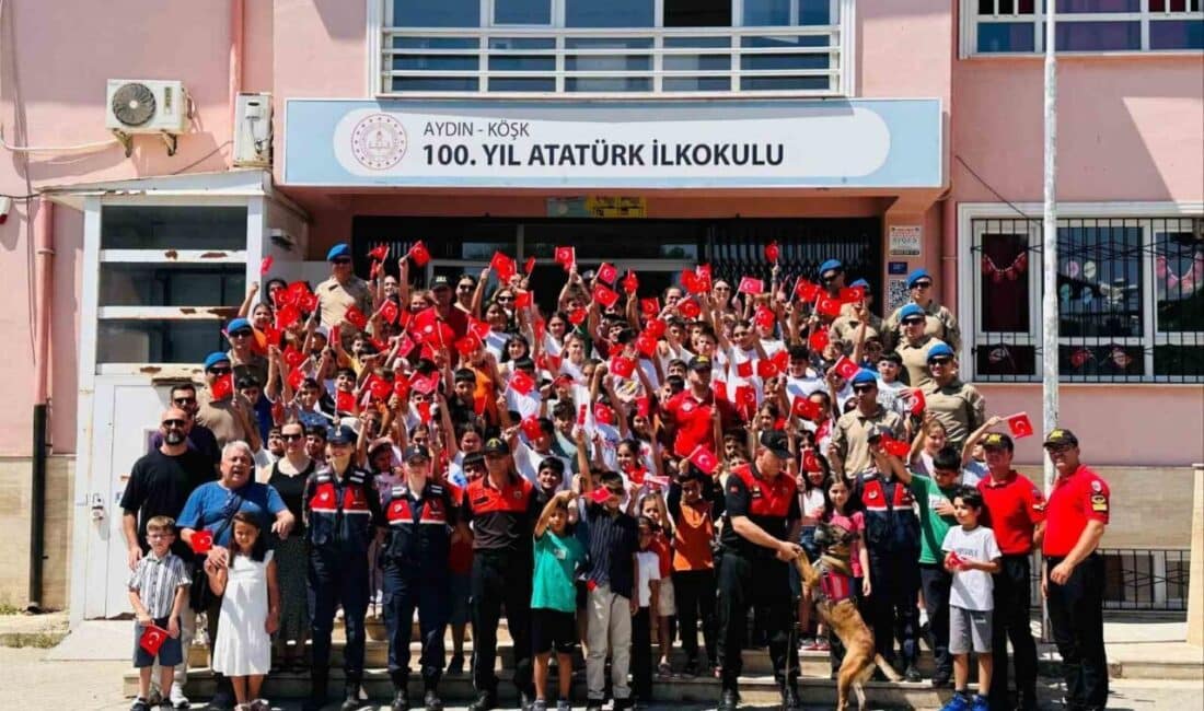Aydın'ın Köşk ilçesinde jandarma ekipleri, "Tatili Hak Ettin, Jandarma Sürprizle