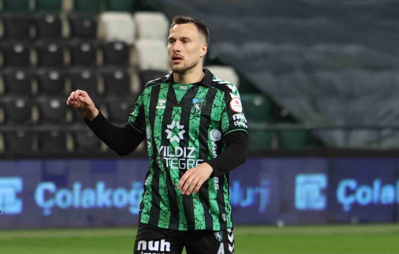 Kocaelispor, sözleşmesi sona eren futbolcu Josip Vukovic ile yollarını ayırdı.