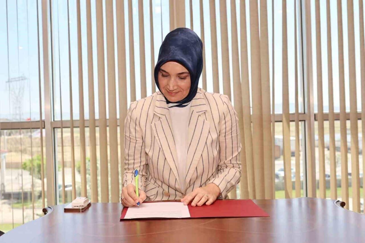 Afyonkarahisar Başmakçı Kadın Kooperatifi, 7 kadın üyesiyle doğal tahin üreterek