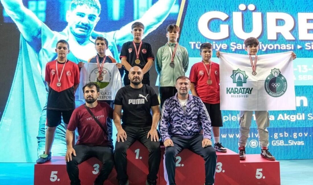 Karatay Belediyespor Güreş Takımı, Sivas'ta düzenlenen Minikler Grekoromen Güreş Türkiye