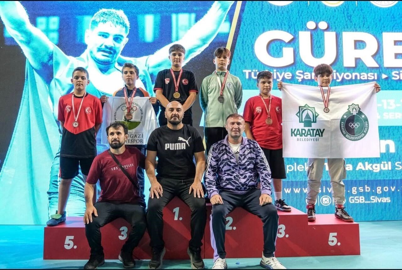 Karatay Belediyespor Güreş Takımı, Sivas'ta düzenlenen Minikler Grekoromen Güreş Türkiye