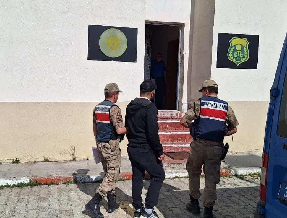 Kars'ta dolandırıcılık suçundan 3 yıl 4 ay hapis cezası bulunan