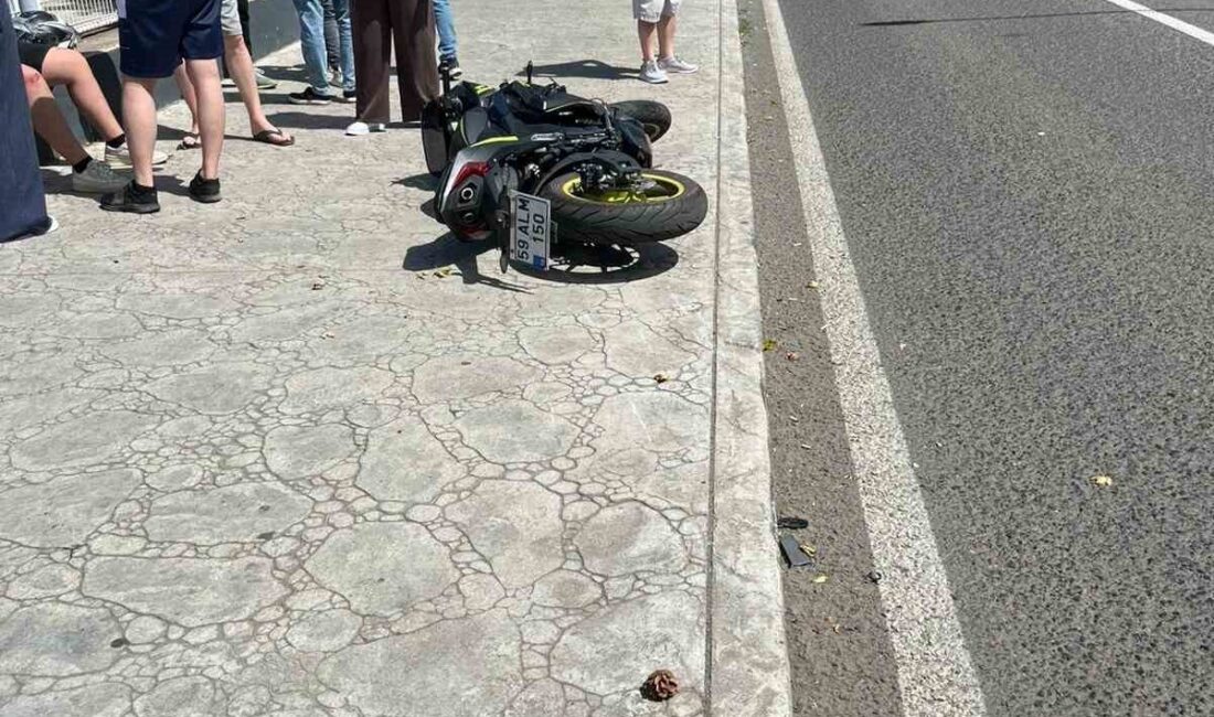 Tekirdağ’ın Muratlı ilçesinde S.T. yönetimindeki motosiklet, H.Ç. idaresindeki ticari araçla