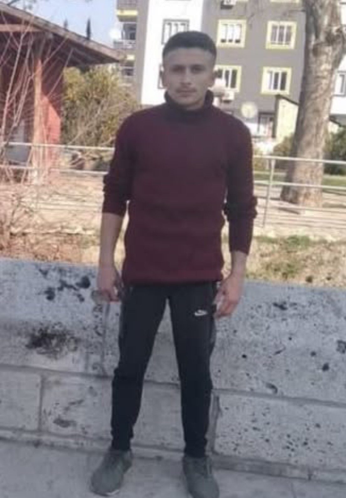 Adana'nın Kozan ilçesinde yaya olarak geçiş yapan 21 yaşındaki Ahmet