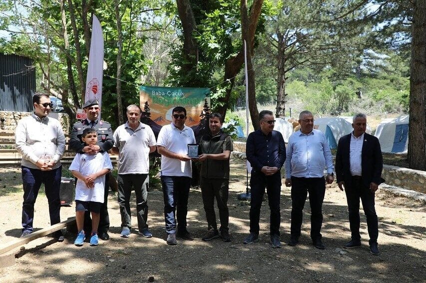 Balıkesir’in Edremit ilçesinde, Tarım ve Orman Bakanlığı tarafından düzenlenen "Baba-Çocuk