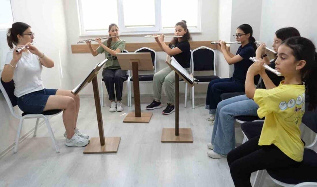 Kemer Belediyesi ve Kemer İlçe Milli Eğitim Müdürlüğü iş birliğiyle,