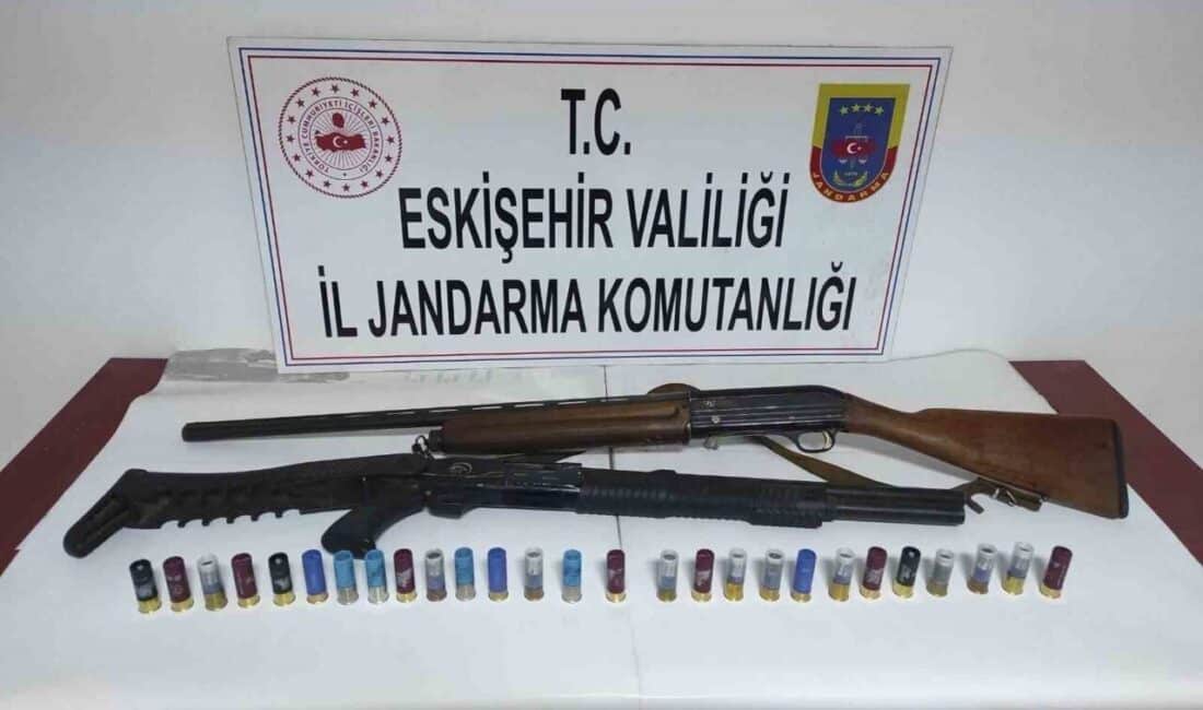 Eskişehir'de jandarma, Mihalıççık ilçesinde kaçak kazı yapan 5 şüpheliyi suçüstü