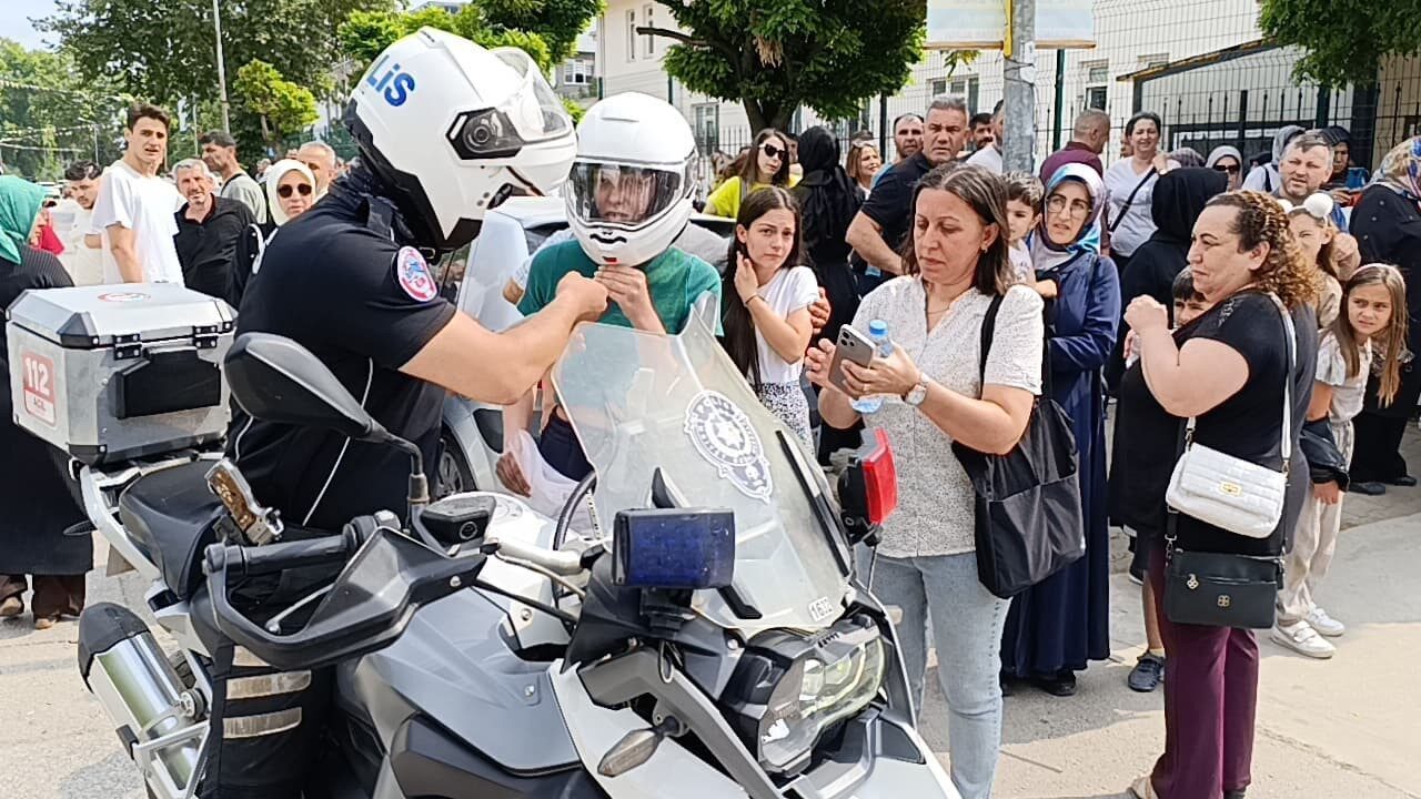 Bursa'nın İnegöl ilçesinde YKS'ye hazırlanan öğrenciler arasında kimlik kaybetme stresi