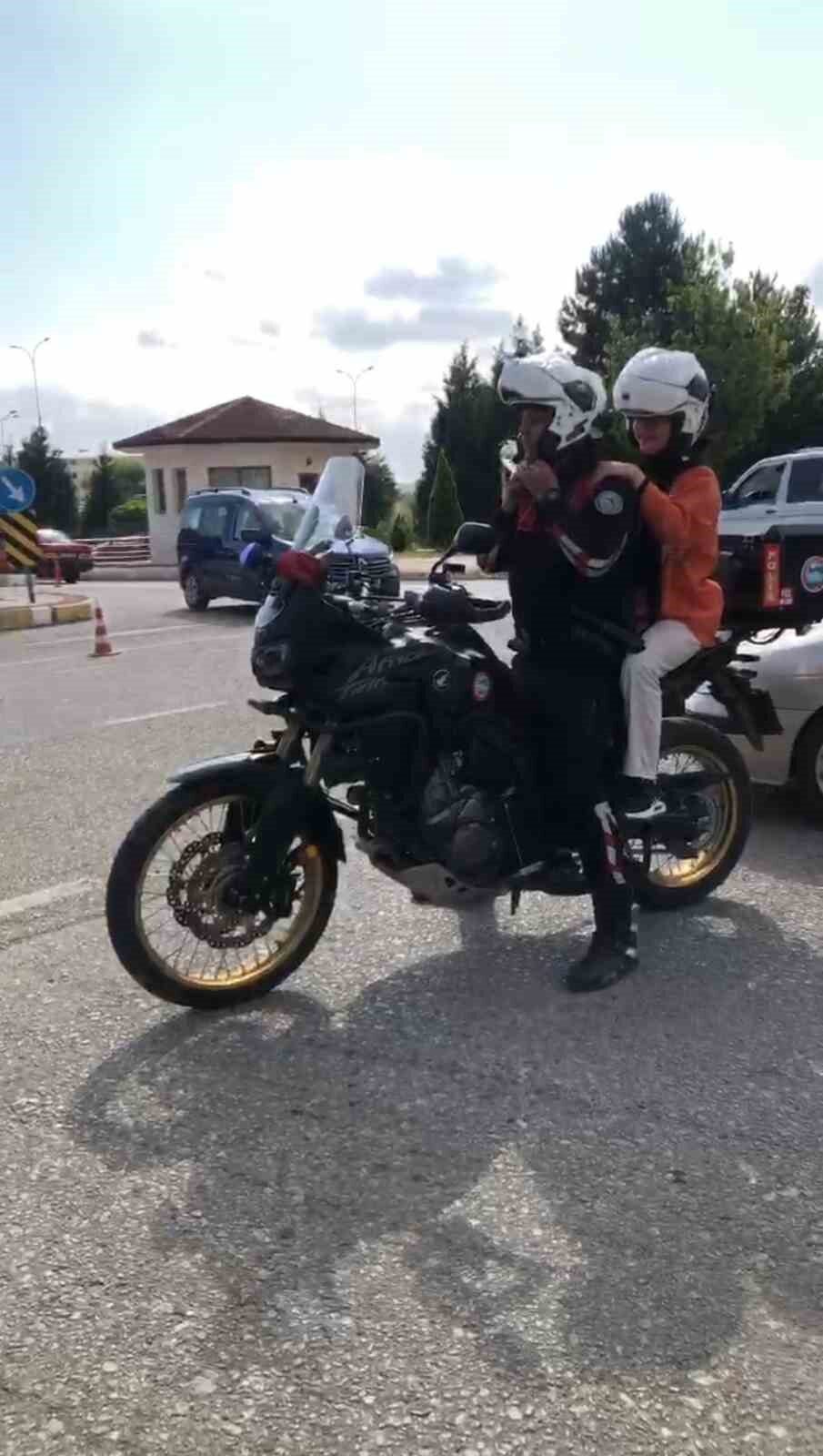 Kütahya'da YKS öncesi kimliğini unutan 5 öğrenci, polis ekiplerinin hızlı