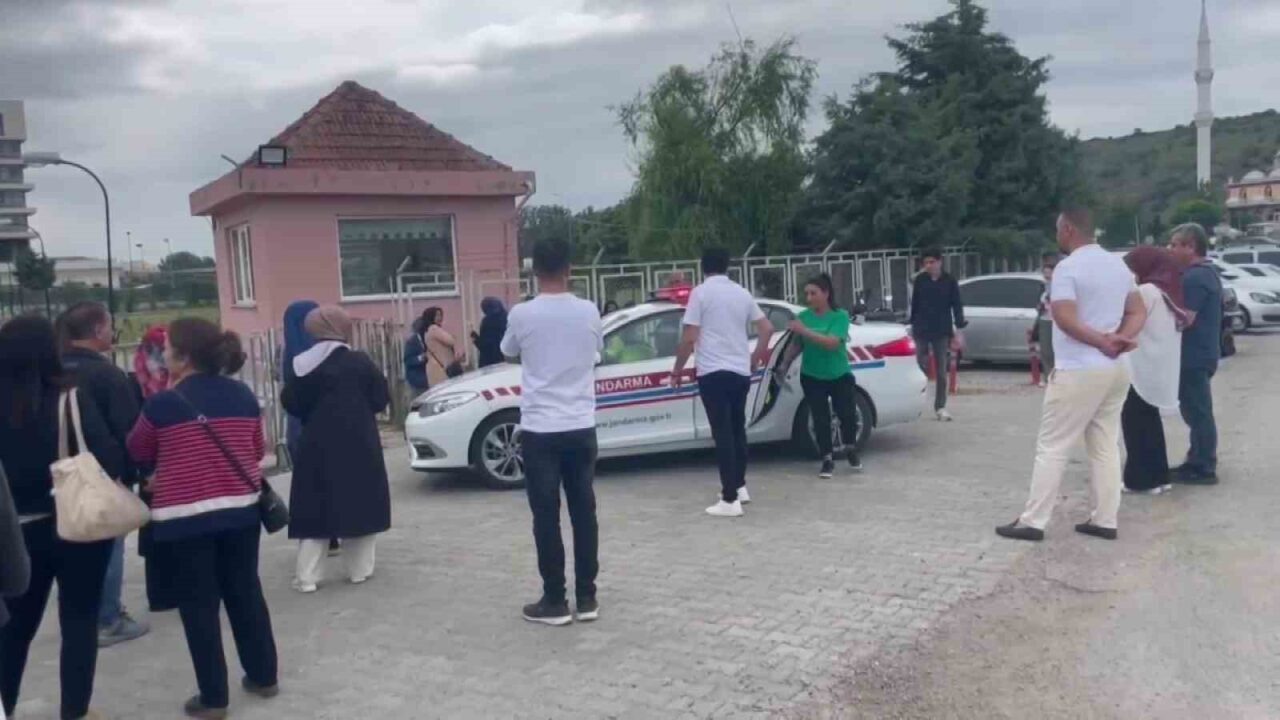 Samsun'da YKS'ye katılacak Sabire Karagüdekoğlu, kimliğini unuttu. Jandarma ekipleri durumu