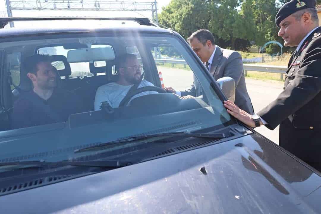Kırklareli'nin Vize ilçesinde, Kıyıköy beldesinde gerçekleştirilen asayiş denetimine katılan Kaymakam