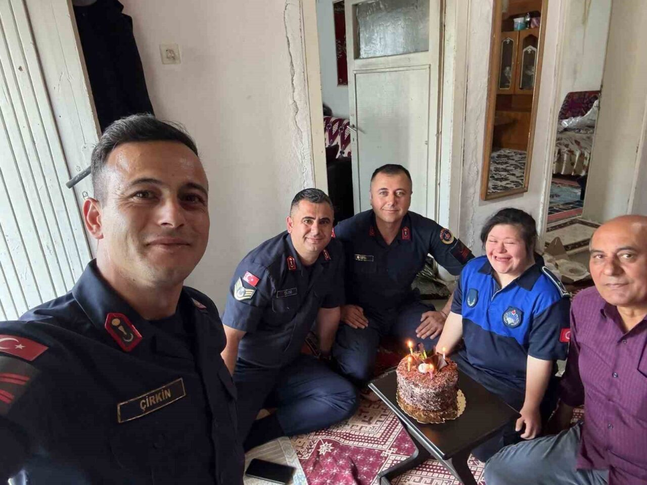 Kırşehir İl Jandarma Komutanlığı, Köşker köyünde yaşayan down sendromlu Sıla