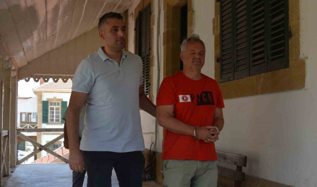 Kuzey Kıbrıs Türk Cumhuriyeti'nde, Yunan vatandaşı Georgios Bartzokis askeri tesisleri