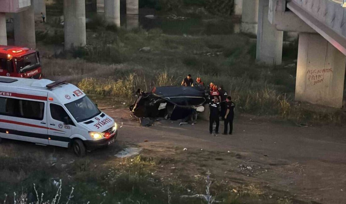 Sivas’ta aşırı hız sonucu Ö.F.K. yönetimindeki BMW, köprü korkuluklarını aşarak