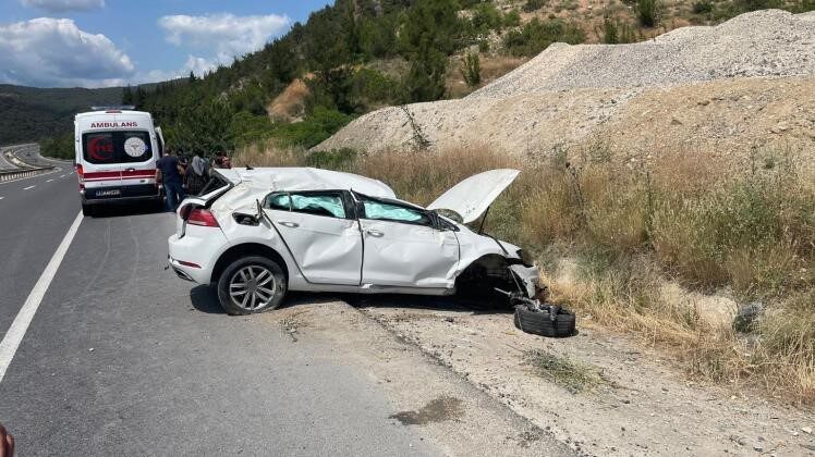 Bilecik'te, D-650 karayolunda seyir halindeki Ali D. kontrolü kaybederek otomobili