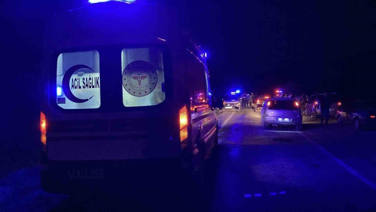 Konya'nın Selçuklu ilçesinde plakasız motosiklet devrildi. Muhammet Koyuncu (25) kaza