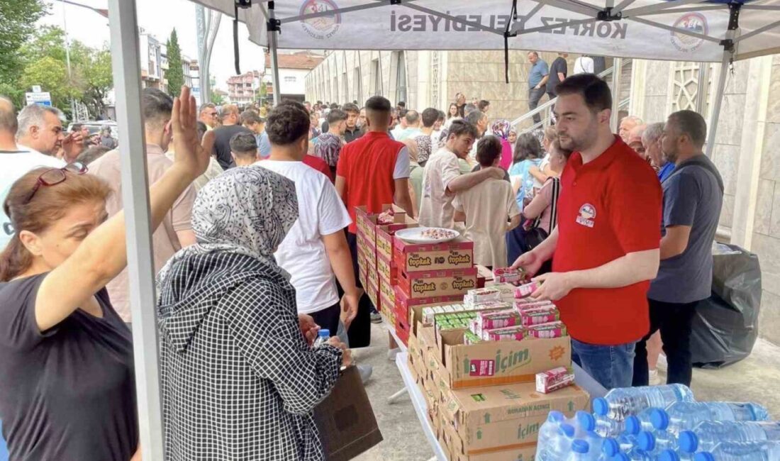 Körfez Belediyesi, YKS'ye giren öğrencileri desteklemek amacıyla sınav merkezlerinde ikramlar