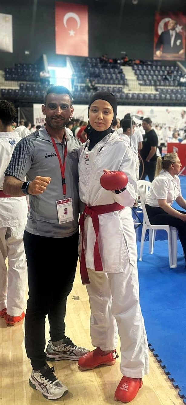 Türkiye Karate Federasyonu, merhum antrenör Reis Sönmez anısına düzenlenen Türkiye
