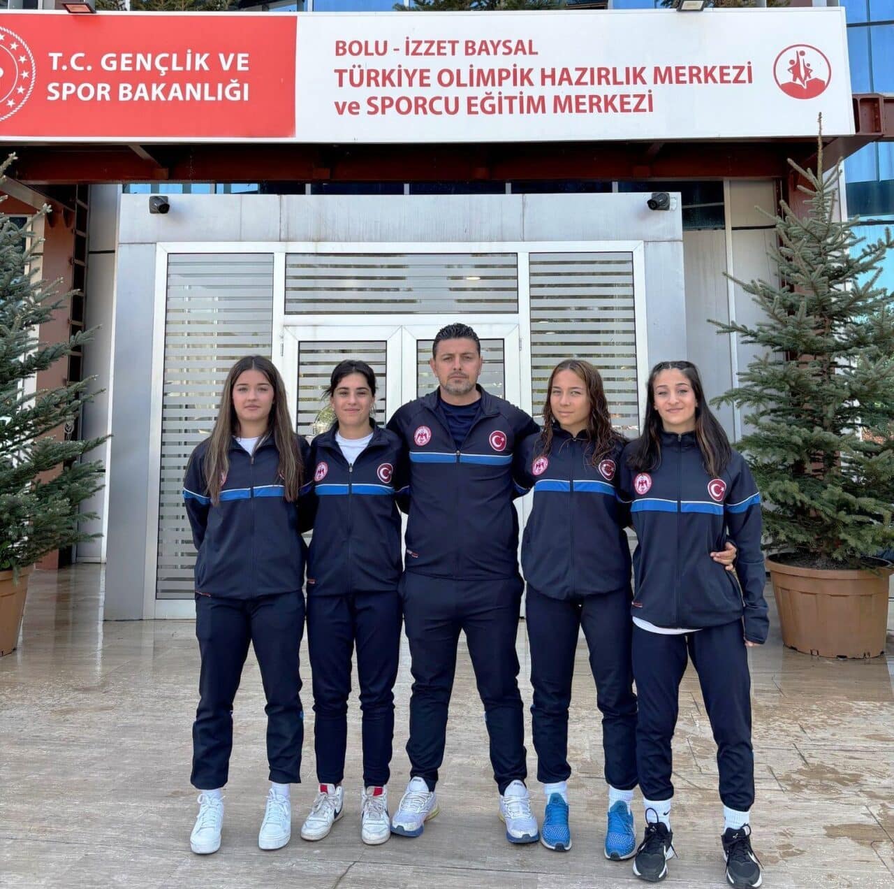 Körfez Belediyesi Gençlerbirliği Kulübü’nden dört sporcu, Ragbi U18 Kadınlar Milli