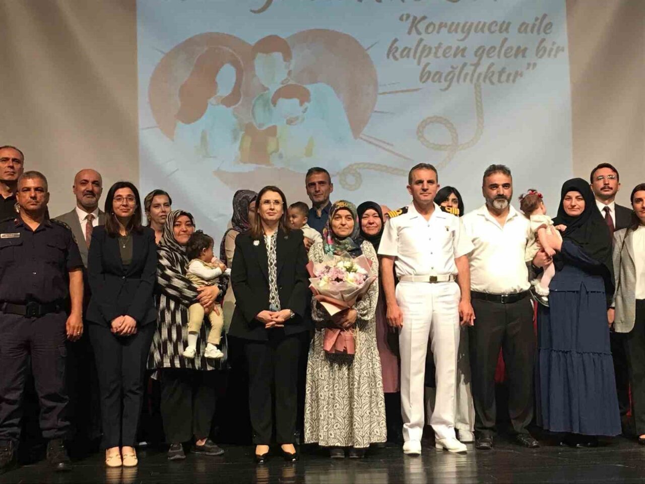 Bartın'da, 30 Temmuz Koruyucu Aile Günü'nde düzenlenen etkinlikte Vali Dr.