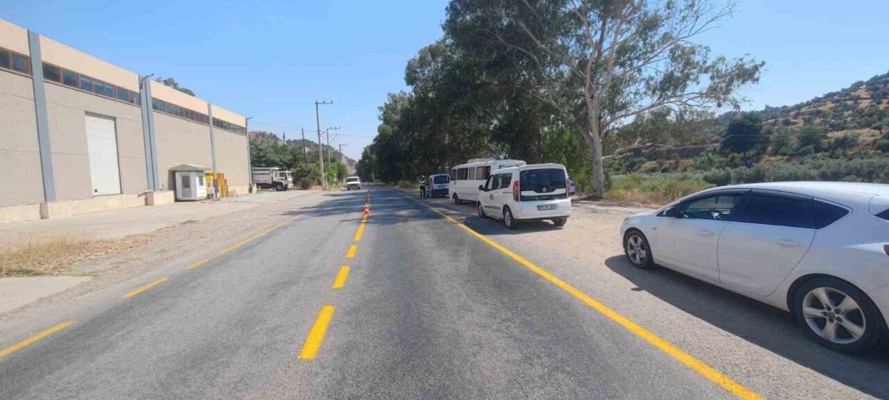 Aydın'ın Köşk ilçesinde gerçekleştirilen trafik uygulamasında 94 kişi ve 127