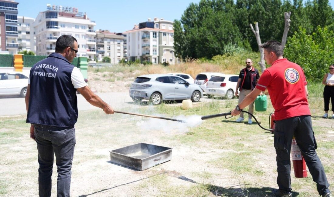Konyaaltı Belediyesi, kreşlerde çocukların güvenliğini artırmak amacıyla 'Temel Yangın Eğitimi