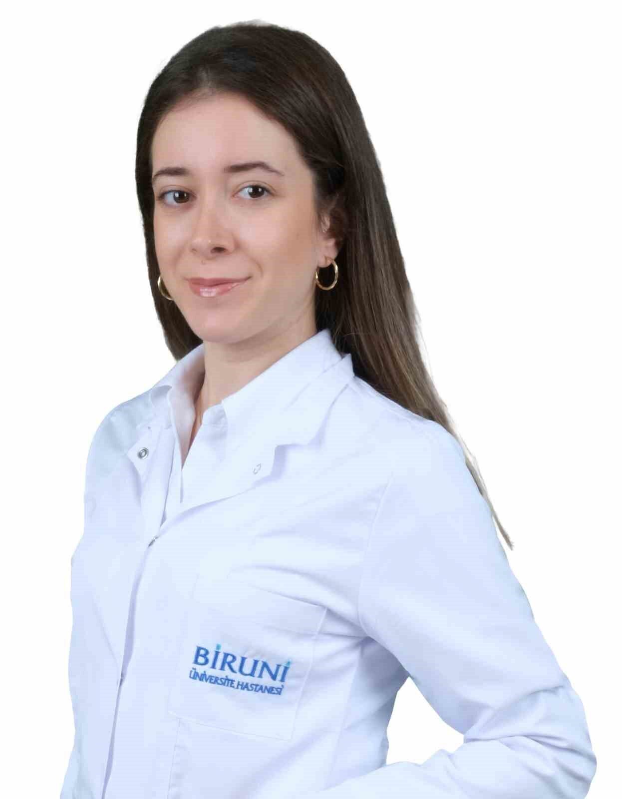 Uzman Klinik Psikolog Aybige Üstüner, depresyon ve anksiyetenin sırt ağrısına