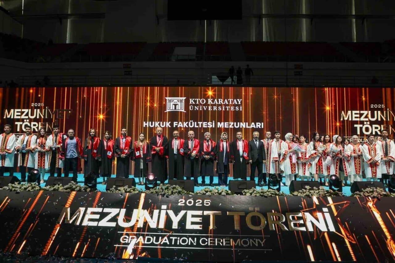 Konya Ticaret Odası (KTO) Karatay Üniversitesi, 13. dönem mezunlarını törenle