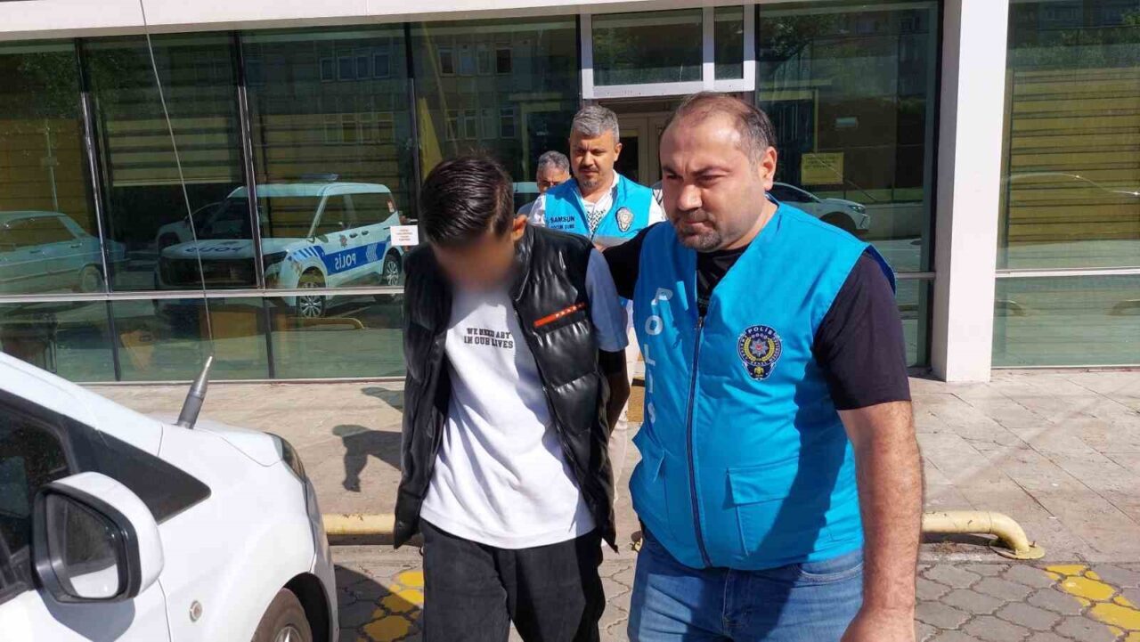 Samsun'daki Kültür Yolu Festivali'nde meydana gelen bıçaklı kavgada, 17 yaşındaki
