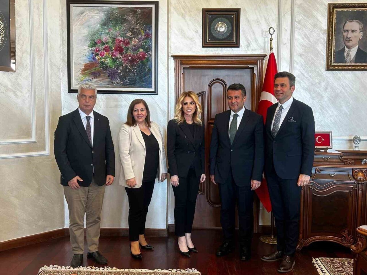 İhlas Medya Grubu'nun Türkiye’de İş Dünyası dergisinin organize ettiği zirve,