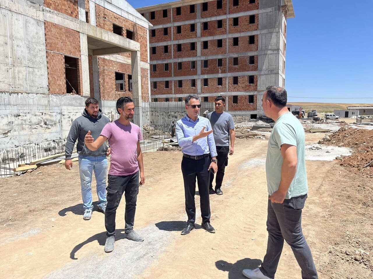 Konya'nın Kulu ilçesinde KYK'ya ait 600 kişilik yurt inşaatı sürüyor.