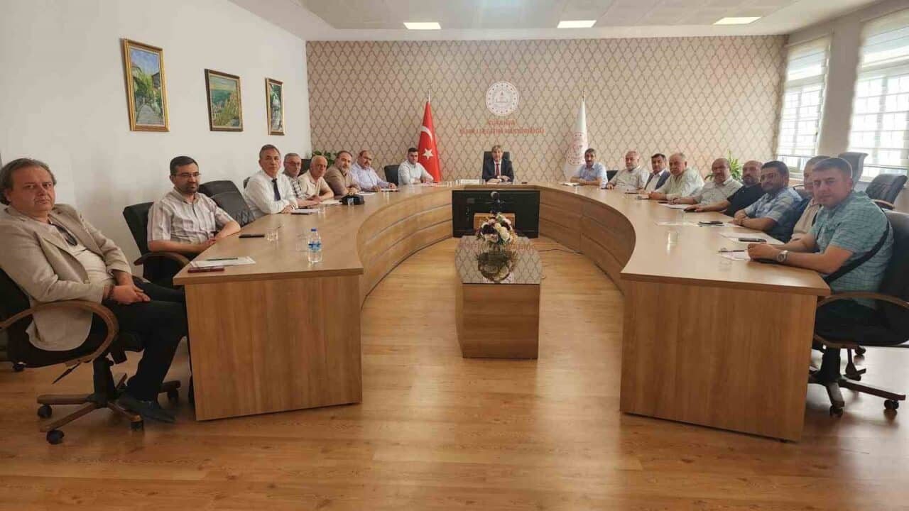 Kütahya'da, İl Milli Eğitim Müdürü Mustafa Yılmaz'ın başkanlığında düzenlenen toplantıda,