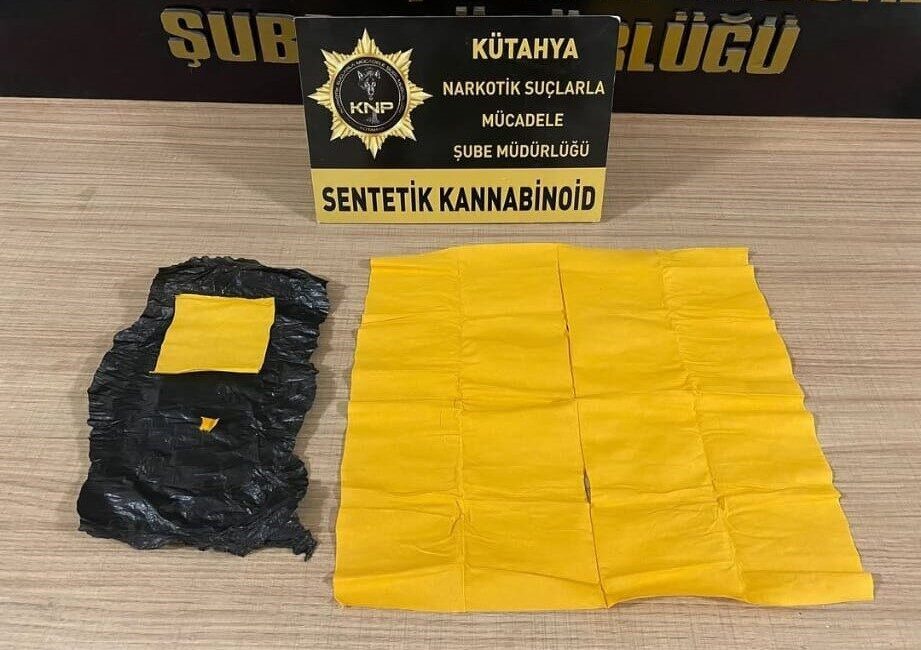 Kütahya İl Emniyet Müdürlüğü Narkotim ekipleri, uyuşturucu ticareti yapan bir