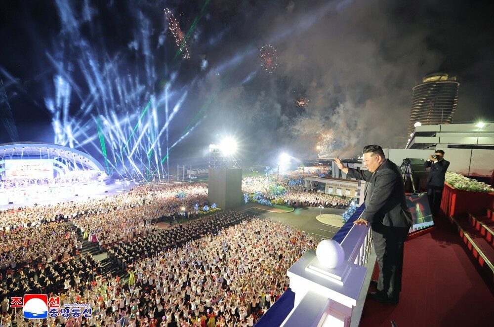 Kuzey Kore lideri Kim Jong-un, Wonsan'daki 20 bin kişilik yeni