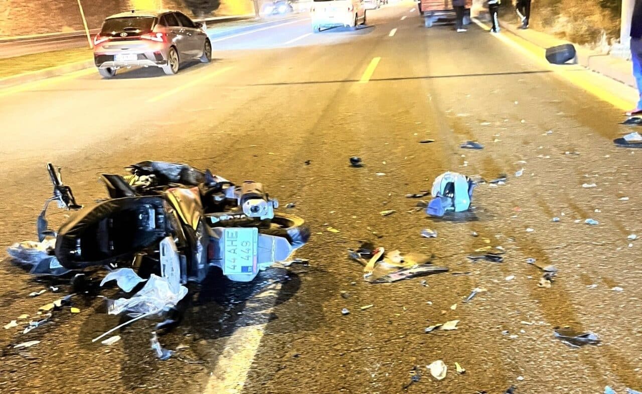 Malatya-Elazığ yolunda, A.S. yönetimindeki traktör römorkuna T.M.K. kontrolündeki motosiklet çarptı.