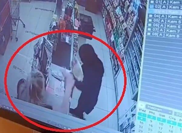 Samsun Atakum'da bir zincir markette G.Ç. ve E.Ş. isimli çalışanlar