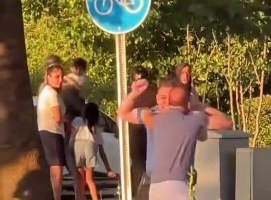 Denizli'nin Merkezefendi ilçesinde, CHP'li Meclis Üyesi Berzan Taşer'in eşiyle yaşadığı