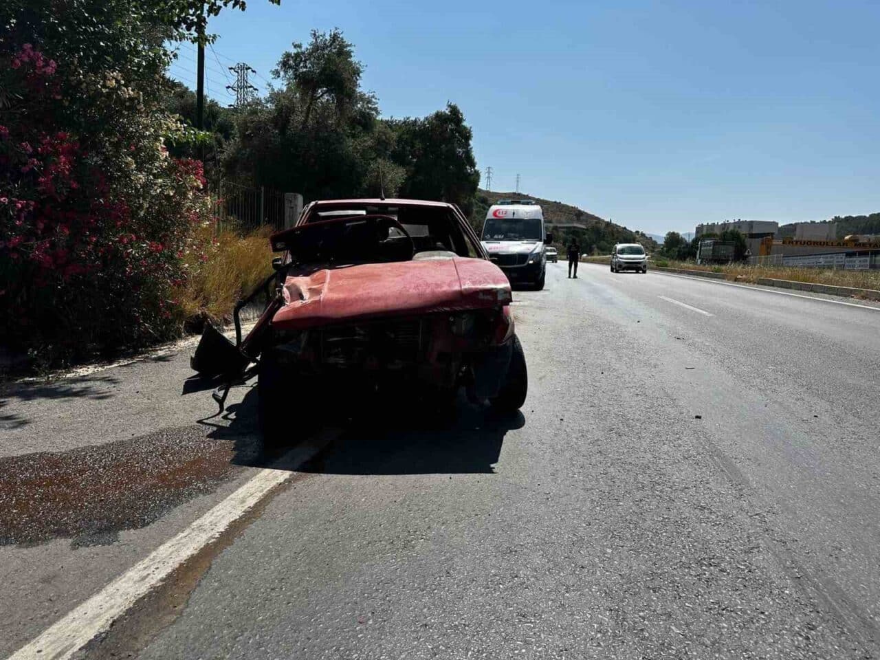 Muğla’nın Milas ilçesinde TOKİ kavşağında meydana gelen trafik kazasında, 09