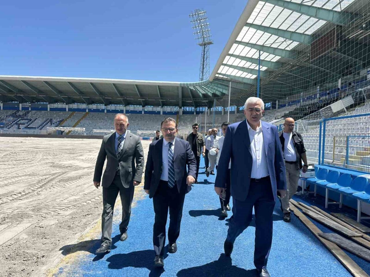 AK Parti Erzurum Milletvekilleri Selami Altınok ve Mehmet Emin Öz,
