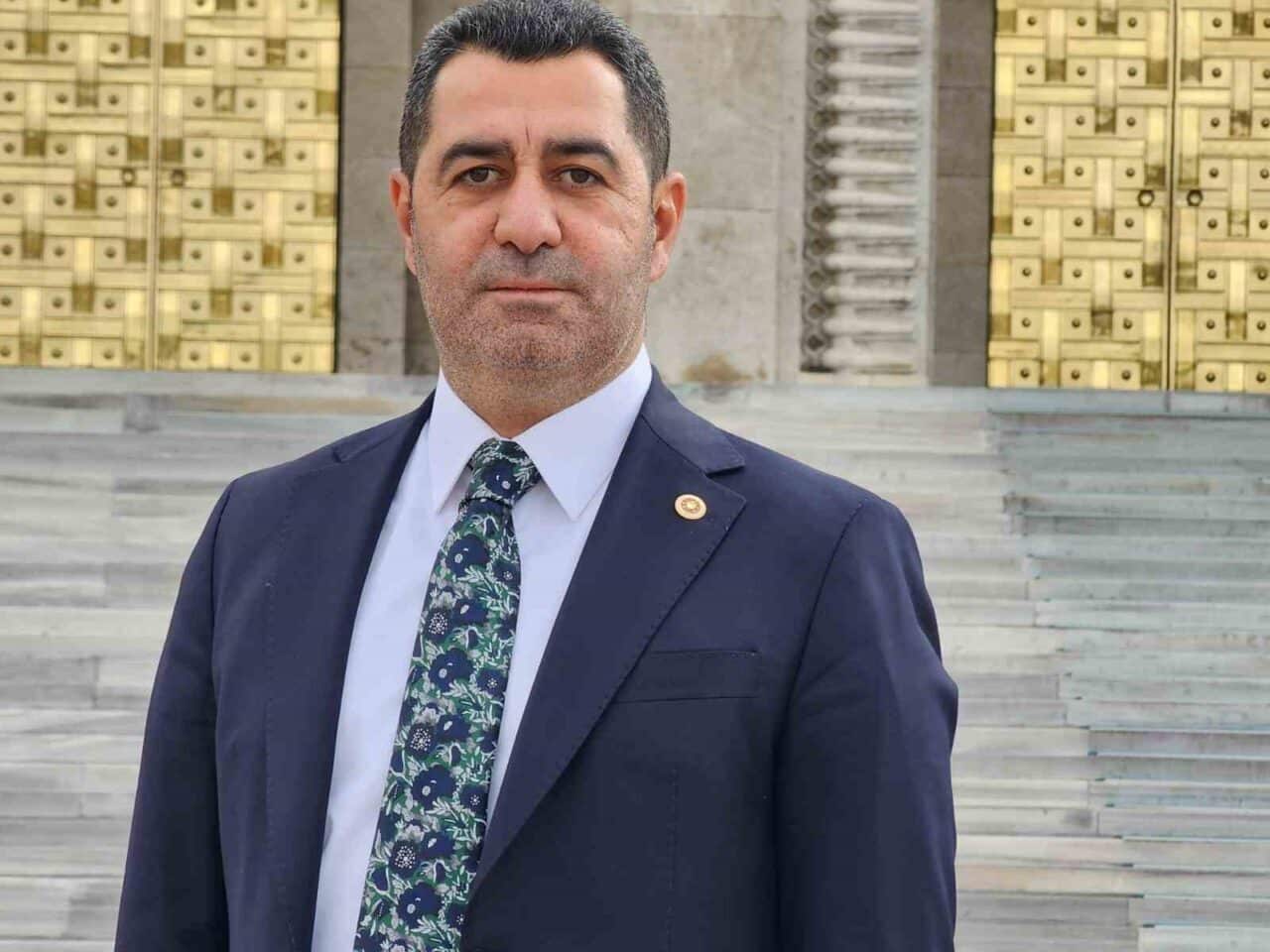 AK Parti Gaziantep Milletvekili Bünyamin Bozgeyik, Babalar Günü mesajında babaların