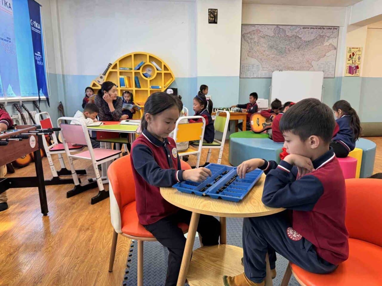 Türk İşbirliği ve Koordinasyon Ajansı (TİKA), Moğolistan'ın Bayan-Ölgiy bölgesindeki okullarda