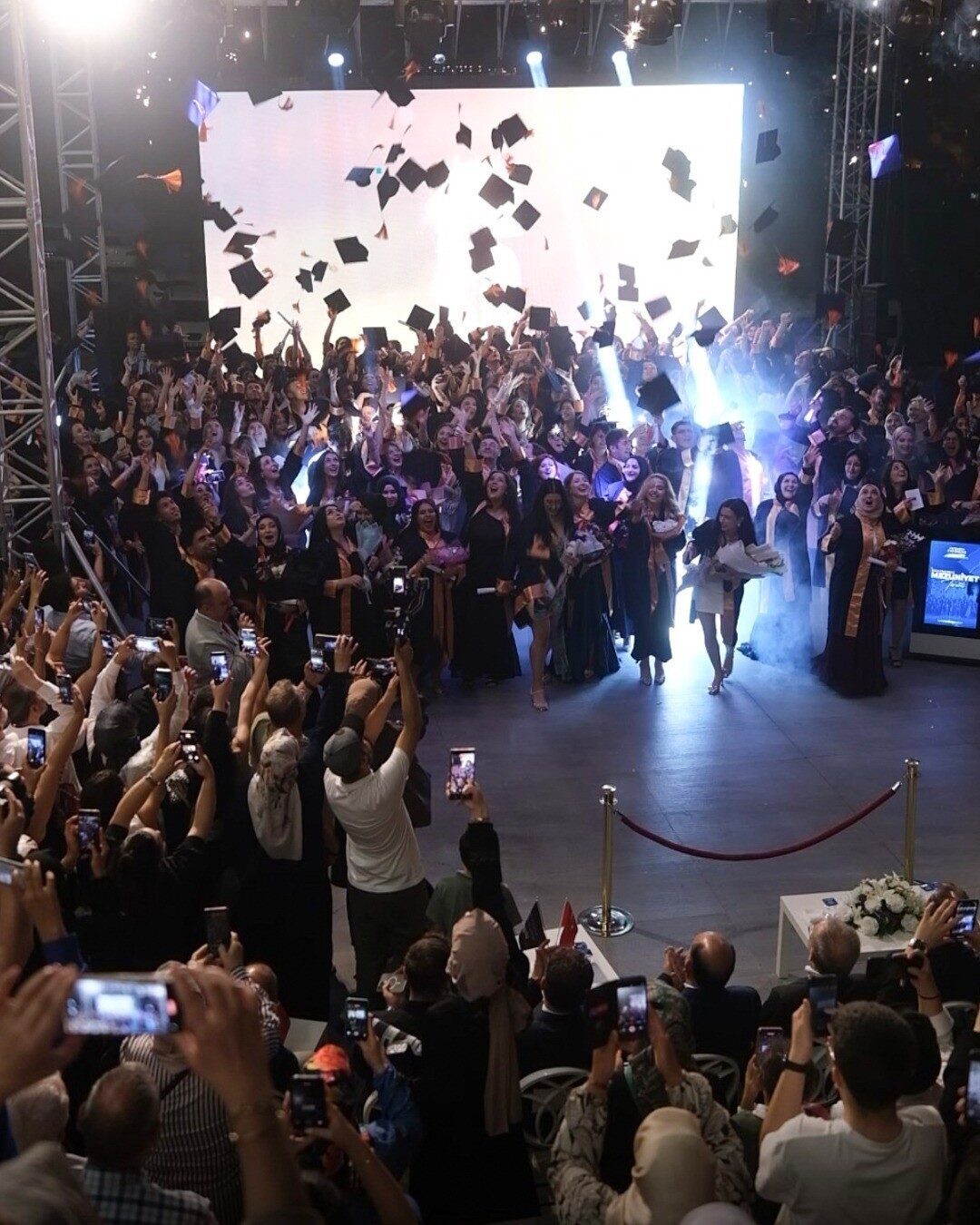 Mudanya Üniversitesi, Meslek Yüksekokulu programlarından ikinci mezunlarını verdi. Diploma törenine