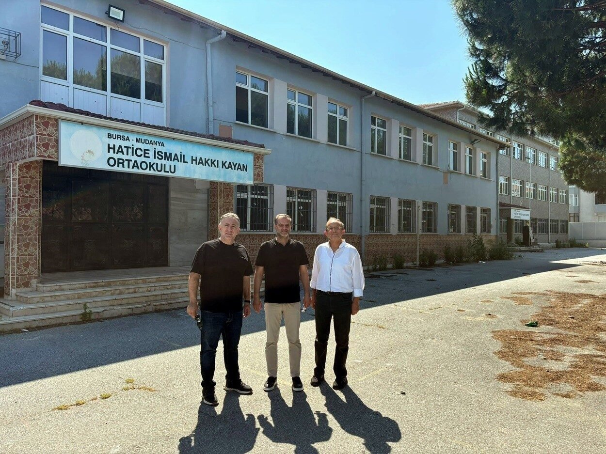 AK Parti Mudanya İlçe Başkanı Arif Bayrak, ilçede eğitim yatırımlarının