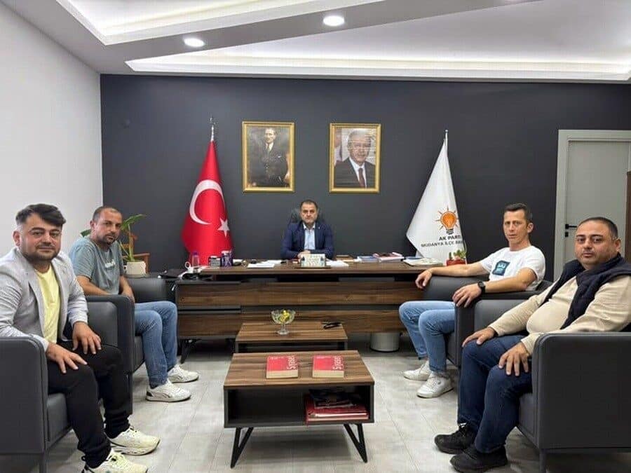 Mudanya Belediye'sinde görev yapan 5 güvenlik görevlisinin işten çıkarılmasına karşı