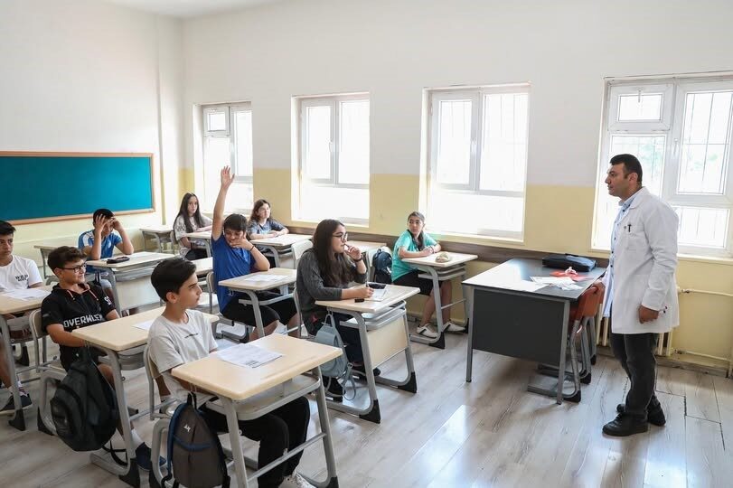 Milli Eğitim Bakanlığı'nın düzenlediği Yaz Dönemi Destekleme ve Yetiştirme Kursları,