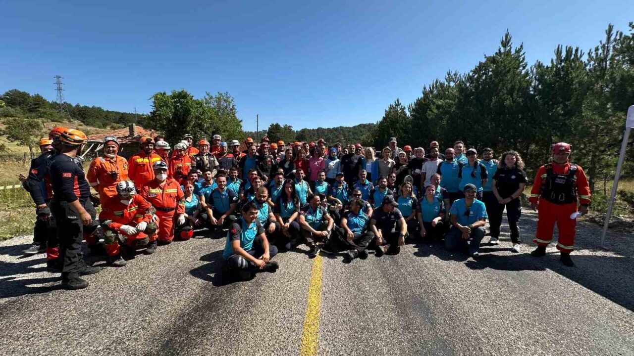 Muğla'da, Muğla İl Sağlık Müdürlüğü ve AFAD işbirliğiyle 6.8 büyüklüğünde